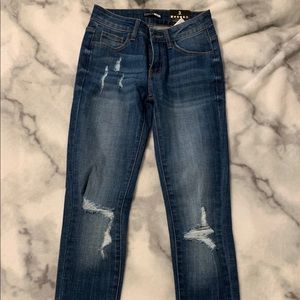 NWT Fashion Nova tailgate jeans size 3